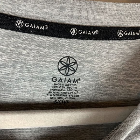 Gaiam T-Shirt Mens Small Sleet Heather Polyester Stretch Everyday Basic NWT 6862 - Picture 4 of 9